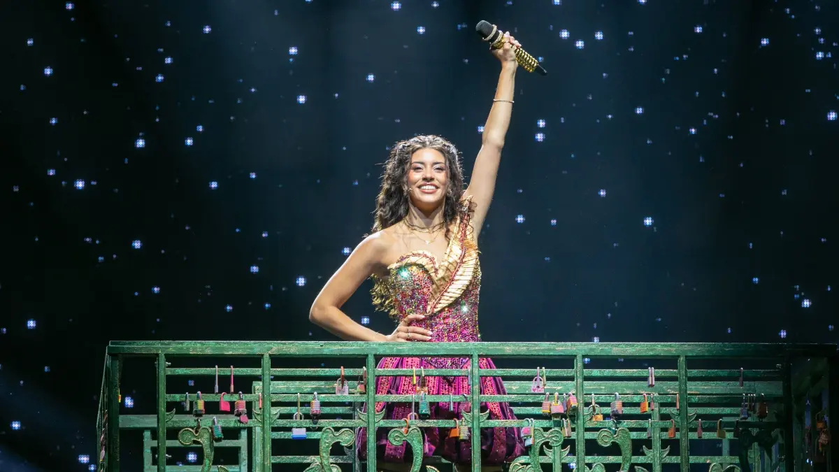 ß Julia Musical: #show Presse-Event im Vorfeld der Premiere von *& Julia* im Palladium Theater Jacqueline Braun als Amme Angelique
Carlos de Vries als Lance
Jonathan Guth als Romeo
Sabrina Weckerlin als Anne Hathaway
Sebeya als Julia (Sebya ist ihr Künstlername, gebürtig heißt sie Rita Sebeh, bevorzugt aber die Nennung des Künstlernamens)
Esmael Agostinho als François
Ibi als May
Maximilian Mann als William Shakespeare