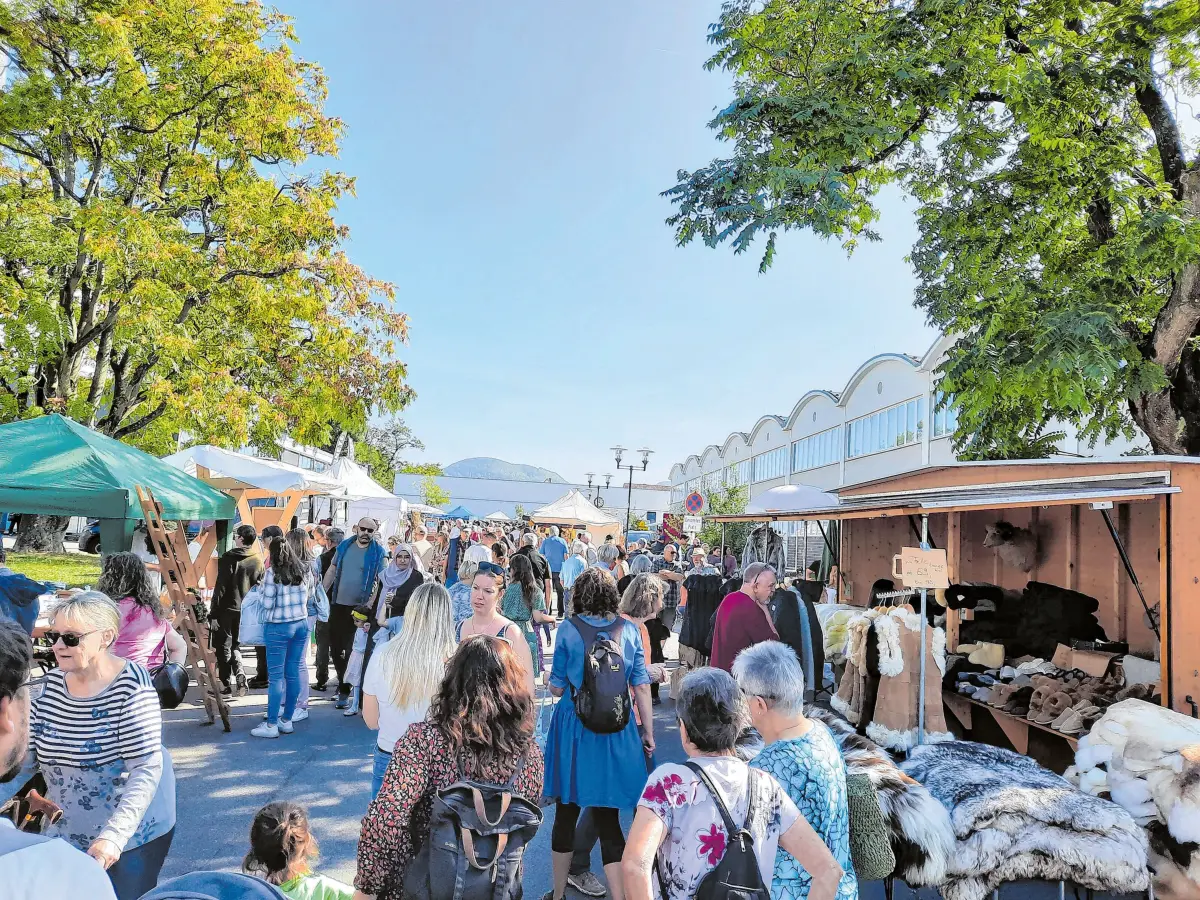 Das Apfelfest zieht jedes Jahr viele Besucher an, denn es gibt so einiges zu erleben und zu erschmecken. ⇥Foto: Bettina Puth