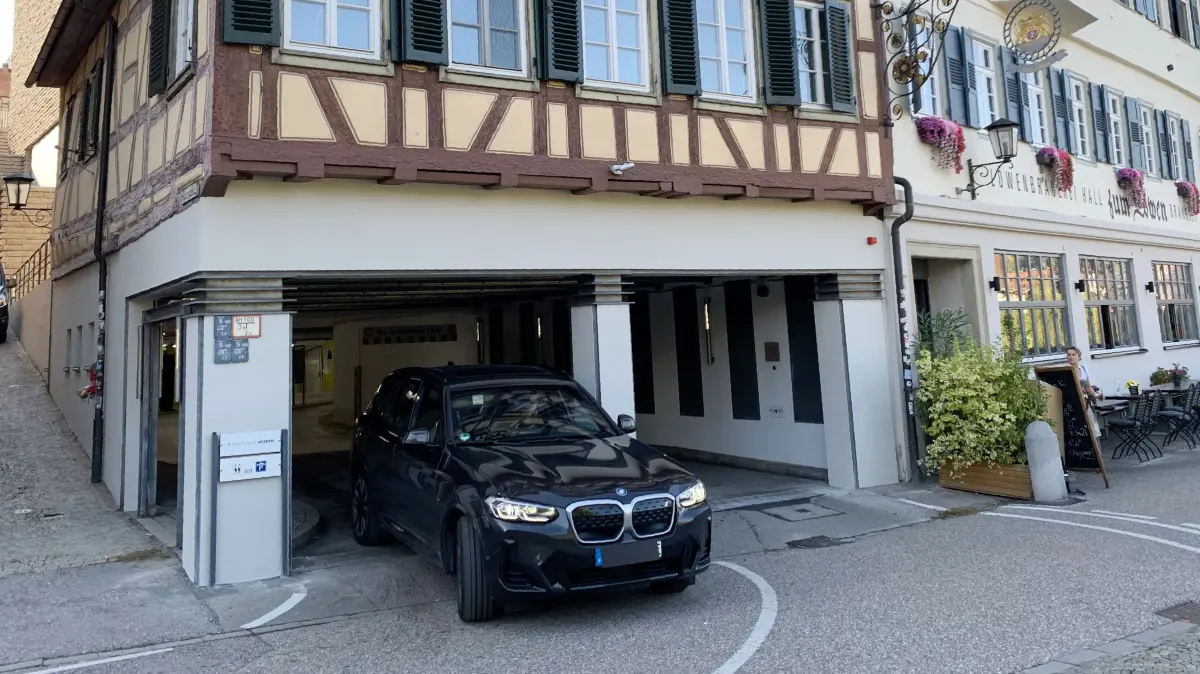 Das Parkhaus Alte Brauerei in Schwäbisch Hall ist seit 2. Oktober 2026 plötzlich wieder geöffnet, nach eineinhalb Jahren Schließung