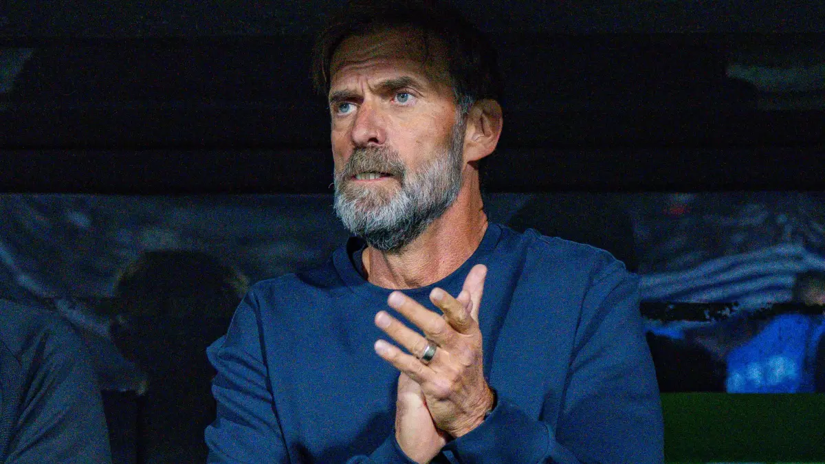 Nations League, Gruppe A, 4. Spieltag, Griechenland vs. Deutschland im Toumba Stadion in Thessaloniki: Nations League, Gruppe A, 4. Spieltag, Griechenland vs. Deutschland im Toumba Stadion in Thessaloniki Jürgen Klopp Deutschland beim Singen der Nationalhymne *** Nations League, Group A, Matchday 4, Greece vs. Germany at Toumba Stadium in Thessaloniki Jürgen Klopp leads the German team in singing the national anthem Copyright: xBahhoxKarax