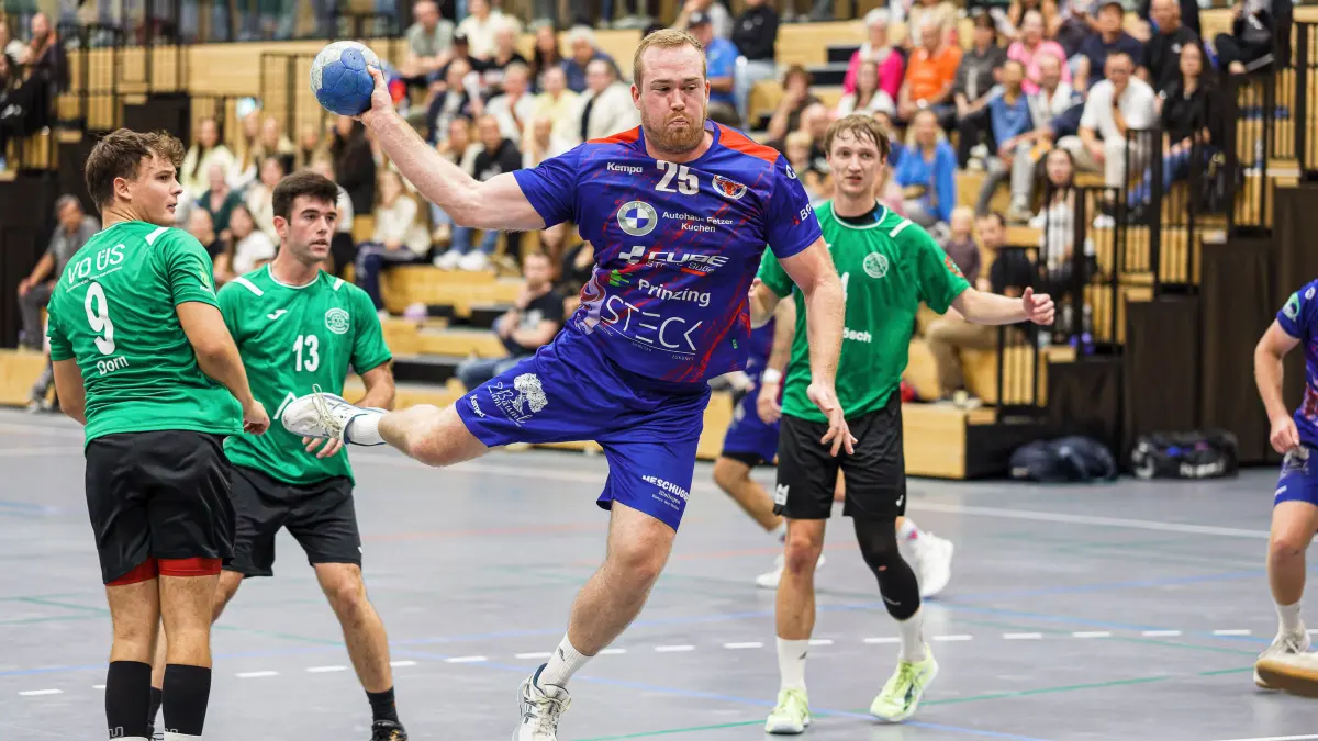 Handball Landesliga: Handball Landesliga; KuGiS Handball - HC Lustenau;
Paul Dubrowitsch (SG KuGi, #25);
03.10.2026; Bosig Hohensteinhalle; Gingen.
Foto: Thomas Madel