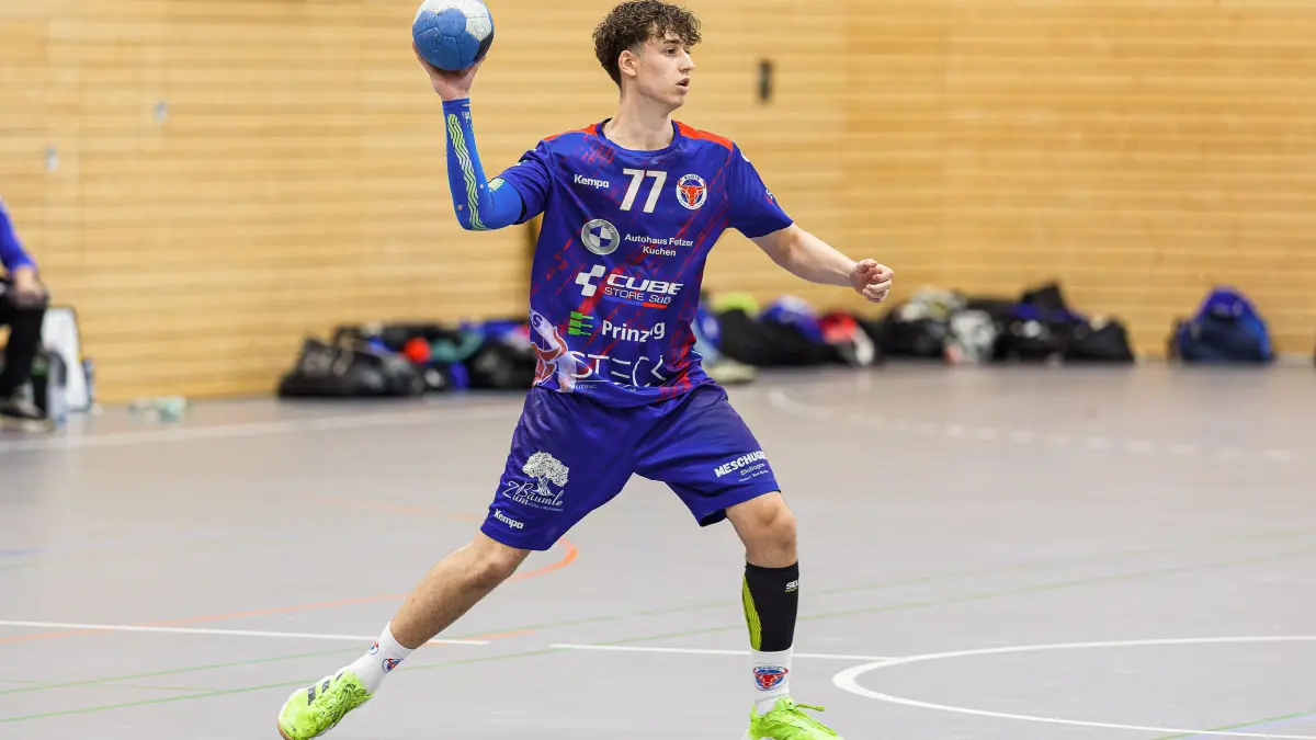 Handball Landesliga: Handball Landesliga; KuGiS Handball - HC Lustenau;
Jonas Lang (SG KuGi, #77);
03.10.2026; Bosig Hohensteinhalle; Gingen.
Foto: Thomas Madel