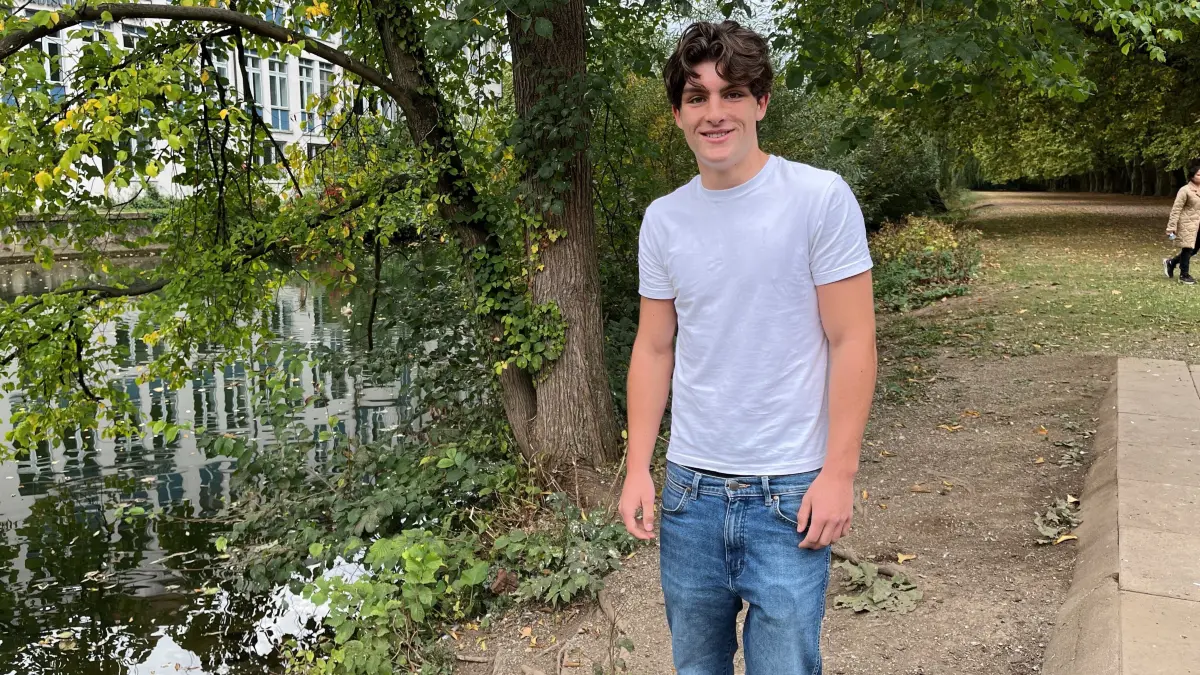 Der 17-jährige Tadgh Dillon rettete zusammen mit einem Freund eine Frau, die in den Neckar gestürzt war.