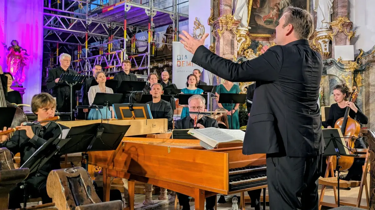 Ein mitreißender Dirigent: Benno Schachtner leitete die h-Moll-Messe.