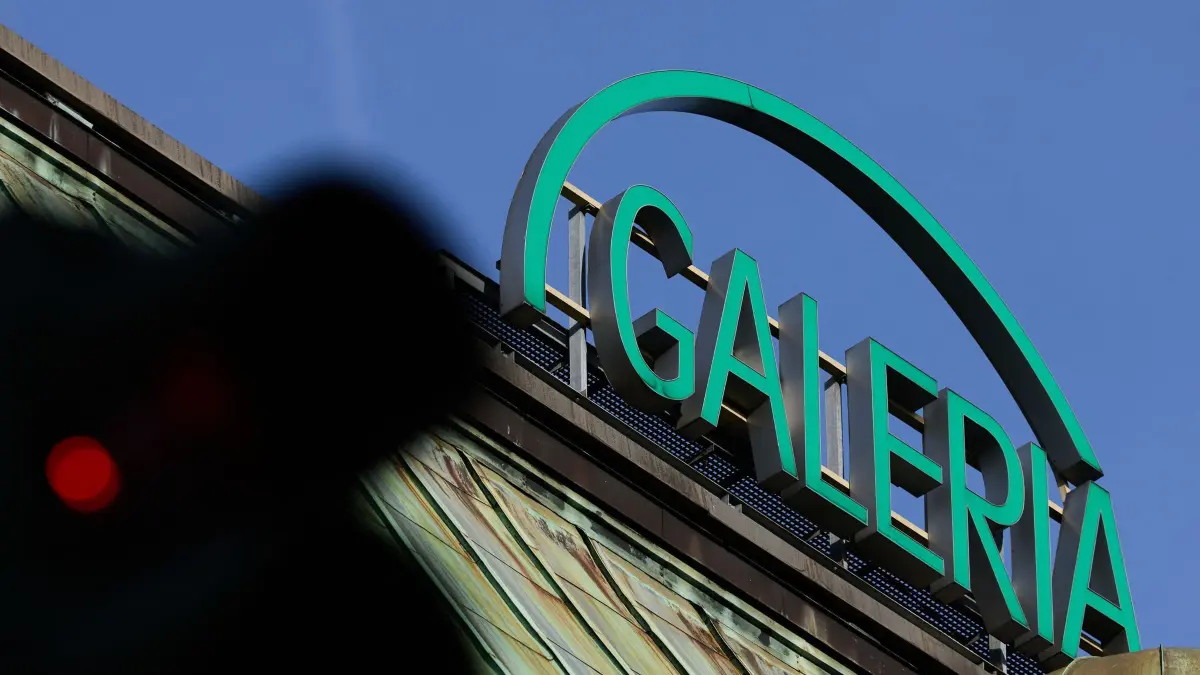 Warenhauskette Galeria: Blick auf die Galeria Filiale „Galeria Kaufhof an der Kö“. (zu dpa: «Galeria-Insolvenzantrag vom Gericht zugelassen»)