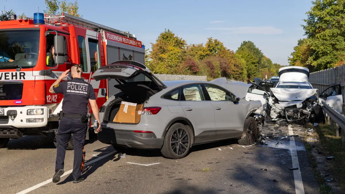 Am Montag, 28. September, ereignete sich der schwere Unfall bei Reutlingen-Altenburg auf der B 464.