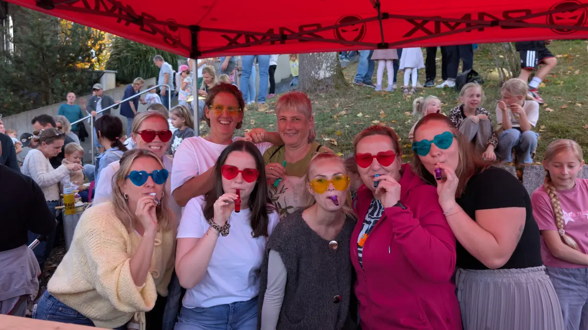 Das Team der Spritz-Bar hatte beim Hitmachduell auch einen Instrumentenverleih im Angebot.