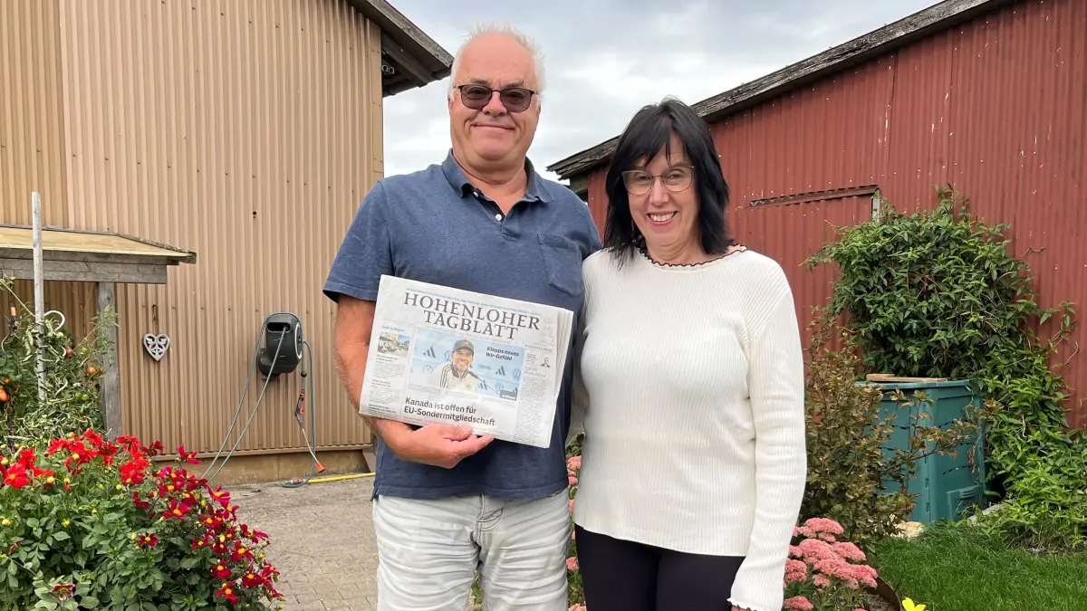 Werner und Karin Kurzay mit ihrer Lieblingslektüre
