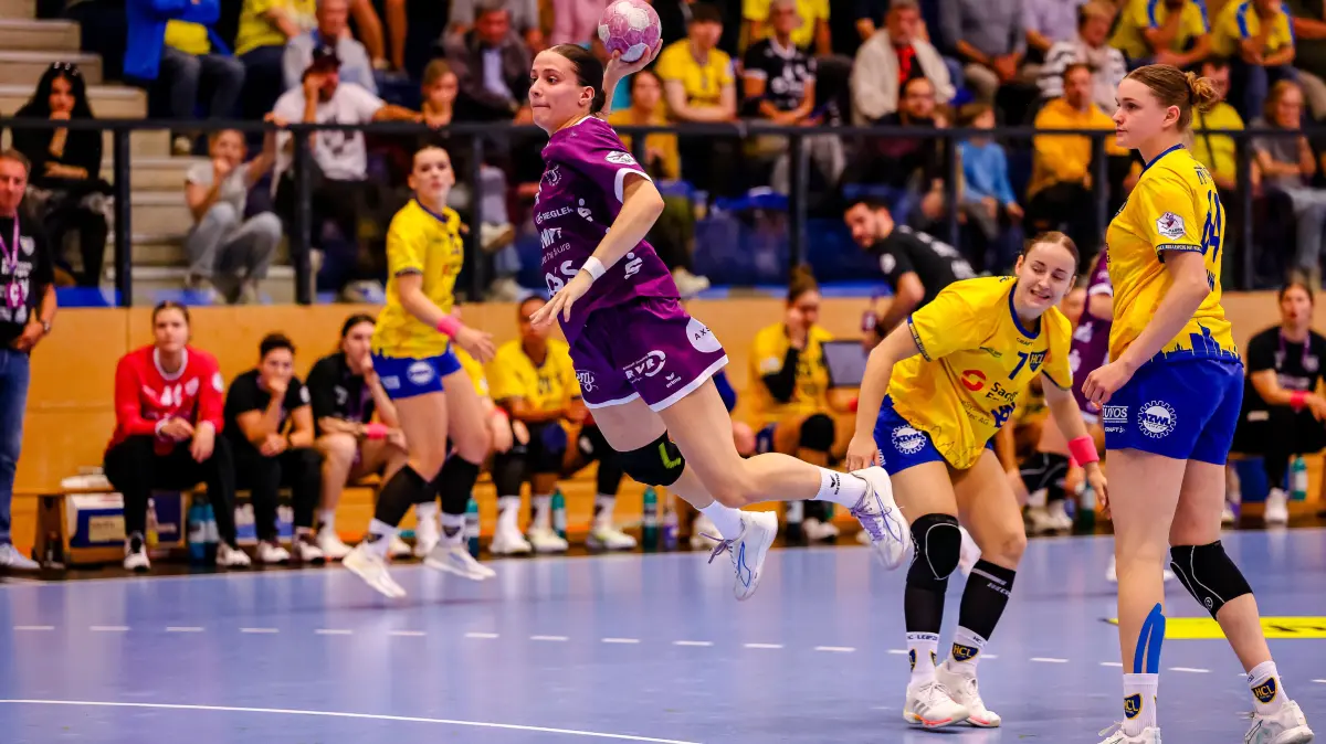 GER, HC Leipzig vs. TusSies Metzingen, Handball, ALSCO Handball Bundesliga Frauen, 5. Spieltag, Spielzeit 2026/2027, 07.10.2026: Santina Sabatnig (TusSies Metzingen, #18) wirft den Ball,
GER, HC Leipzig vs. TusSies Metzingen, Handball, ALSCO Handball Bundesliga Frauen, 5. Spieltag, Spielzeit 2026/2027, 07.10.2026
Foto: Eibner-Pressefoto/Laura Roemer