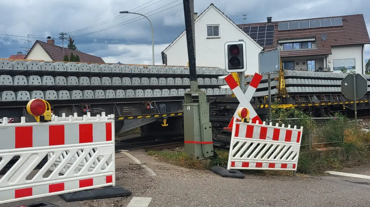 Bahnübergang Höllweg Dettingen