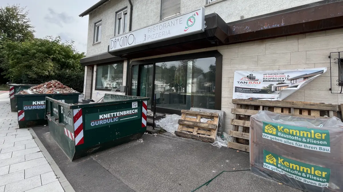 Metzgerei, Asiate, Pizzeria: Diese Immobilie an der Reuttier Straße in Neu-Ulm hatte schon viele Nutzungen. Derzeit wird mal wieder umgebaut.