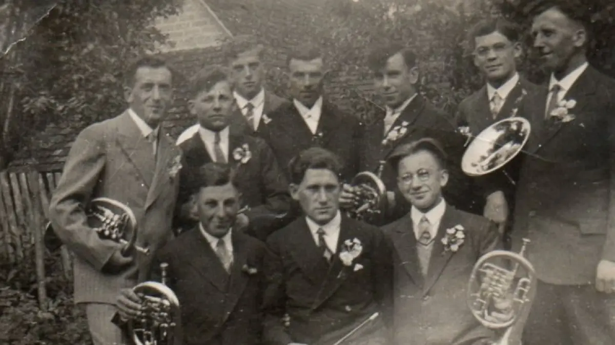 Der Ofterdinger Posaunenchor bei der Hochzeit von Hofbauer senior.