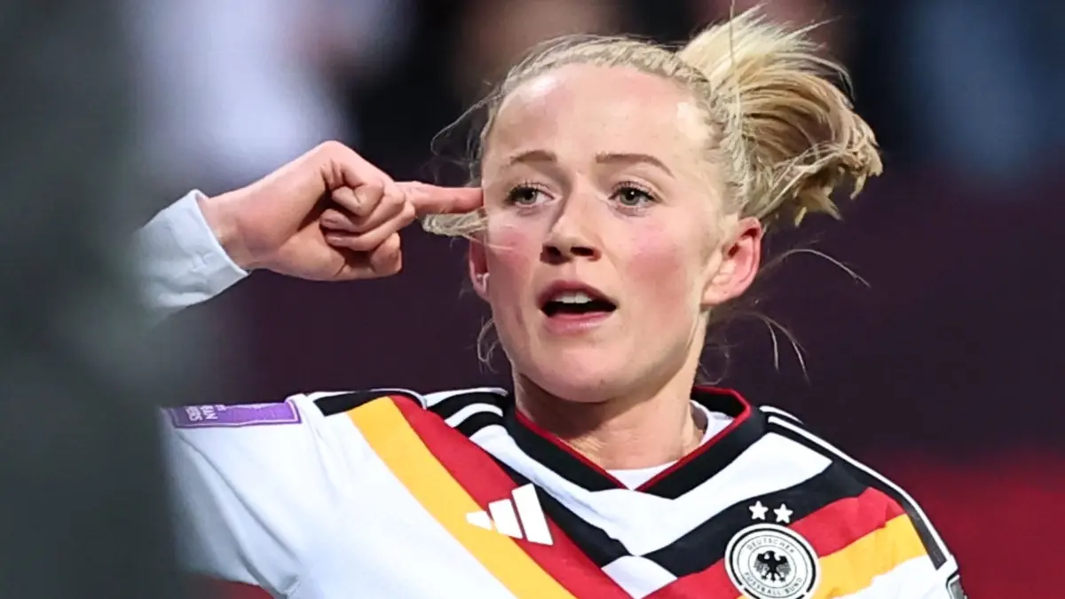 Lea Schüller : Fußball, Frauen: WM-Qualifikation Europa Frauen, Deutschland - Österreich. Liga A, Gruppe D, 3. Spieltag, Max-Morlock-Stadion. Lea Schüller (Deutschland) feiert ihren Treffer zum 5:1. (zu dpa: «DFB-Frauen gegen Australien: Torjägerin Schüller kränkelt»)