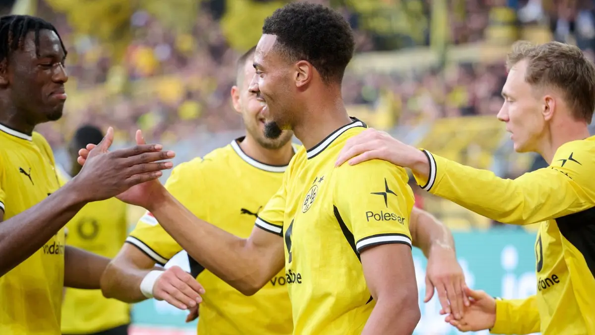 Borussia Dortmund: Fußball, Männer: Bundesliga, Borussia Dortmund - SC Paderborn 07, 3. Spieltag, Signal Iduna Park. Felix Nmecha (Borussia Dortmund) jubelt über sein Tor zum 2:0. (zu dpa: «BVB empfängt Werder nach dreiwöchiger Länderspielpause»)
