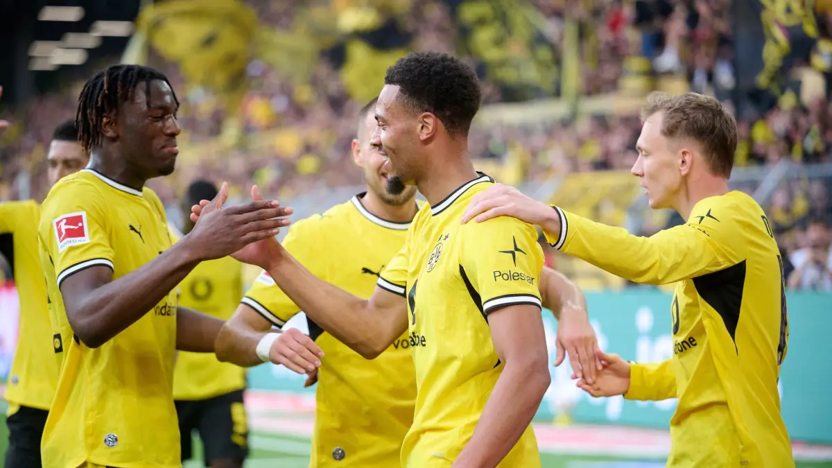 Borussia Dortmund: Fußball, Männer: Bundesliga, Borussia Dortmund - SC Paderborn 07, 3. Spieltag, Signal Iduna Park. Felix Nmecha (Borussia Dortmund) jubelt über sein Tor zum 2:0. (zu dpa: «BVB empfängt Werder nach dreiwöchiger Länderspielpause»)