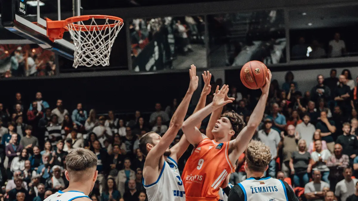 2. Spieltag des Basketball Eurocup Niners Chemnitz - Klaipedos Neptunas: 2. Spieltag des Basketball Eurocup Niners Chemnitz - Klaipedos Neptunas 07.10.2026 ab 19.00 Uhr Chemnitz, Chemnitz Arena Im Foto:25 Ben Burnham, 88 Lukas Kreismontas, 09 Alexander Richardson, 13 Kristupas Zemaitis, 05 Yannick Franke 2. Spieltag des Basketball Eurocup Niners Chemnitz - Klaipedos Neptunas Chemnitz Sachsen Deutschland *** Game Day 2 of the Basketball Eurocup: Niners Chemnitz vs. Klaipedos Neptunas, October 7, 2026, starting at 7:00 p.m., Chemnitz, Chemnitz Arena. Pictured: No. 25 Ben Burnham, 88 Lukas Kreismontas, 09 Alexander Richardson, 13 Kristupas Zemaitis, 05 Yannick Franke. Game Day 2 of the Basketball Eurocup: Niners Chemnitz vs. Klaipedos Neptunas. Chemnitz, Saxony, Germany Copyright: xEHLxMedia/MichelxKöhlerx 20262709-Niners-Chemnitz-Klaipeda-Neptunas-065