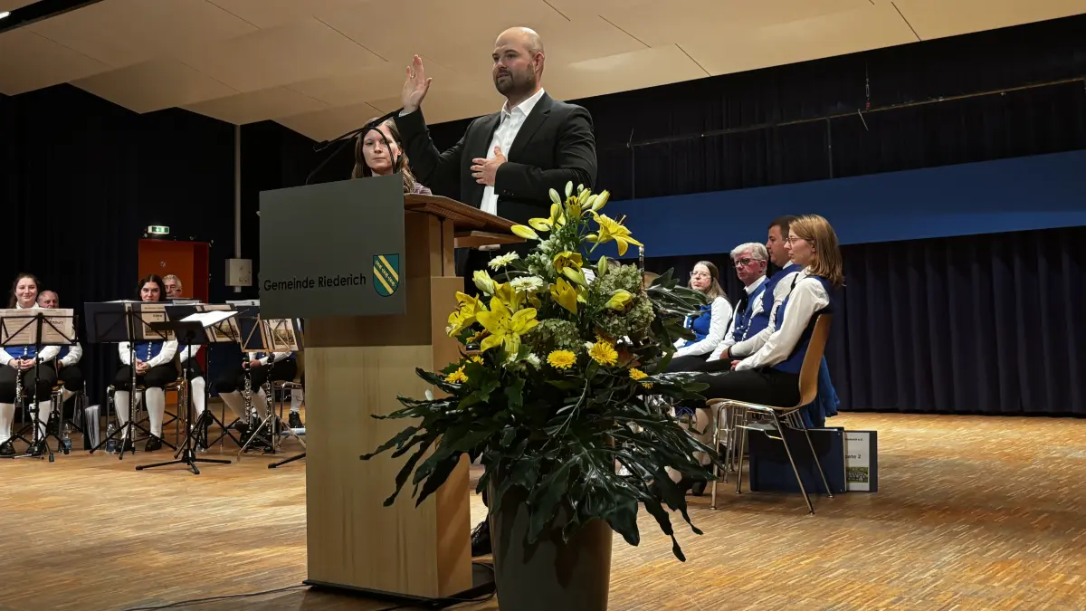 Am Mittwochabend wurde Erik Knobloch feierlich ins Bürgermeisteramt eingesetzt.