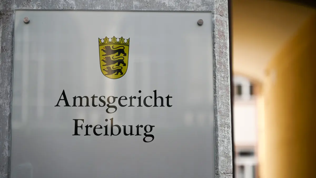 Ein Ehepaar muss sich vor Gericht verantworten. (Symbolfoto)