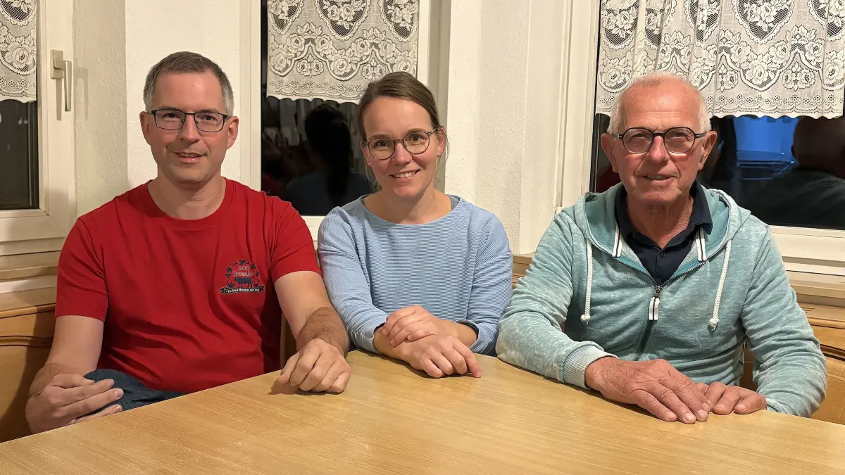 Christoph, Nicole und Klaus Pressler (von links): Vor 60 Jahren öffnete die Muswiesen-Wirtschaft „Ochsen“ unter der Regie der Familie.