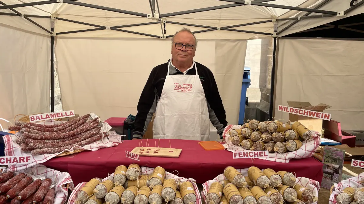 Salamis in allen Variationen bietet Walter Biancospino an seinem Stand an.