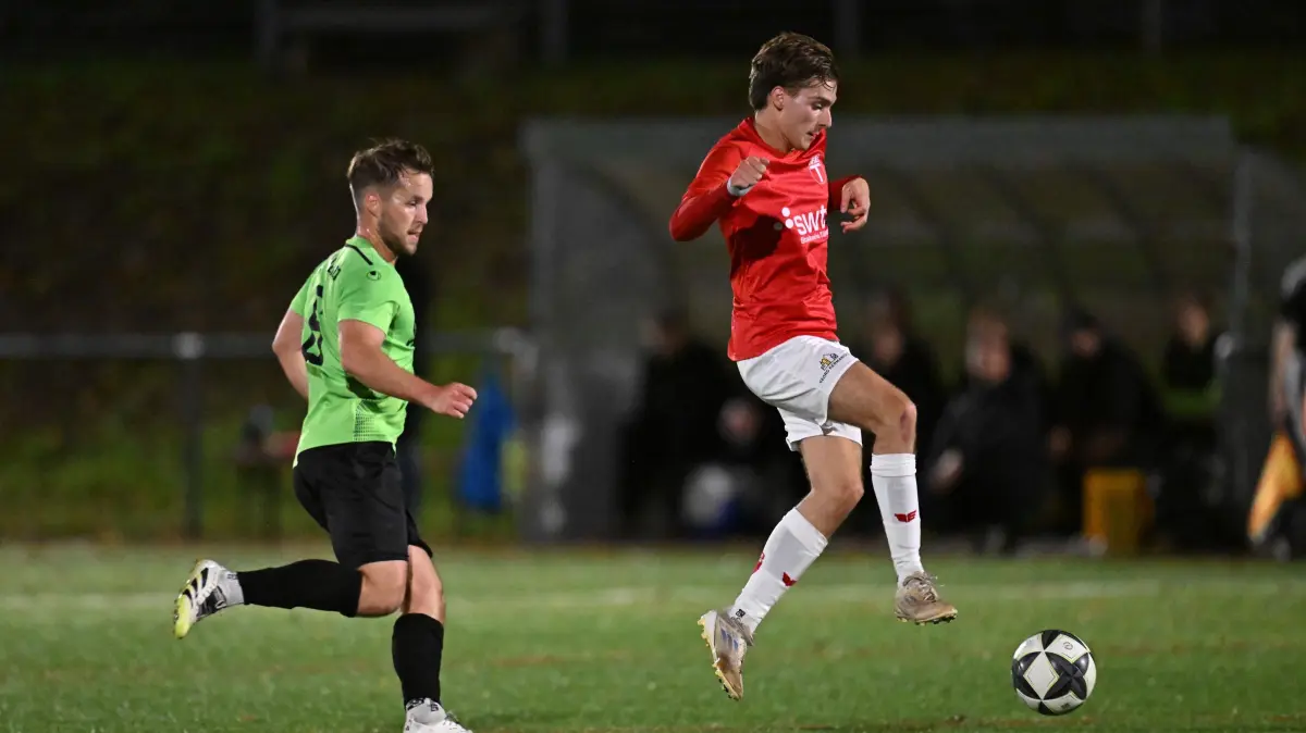 Landesliga 3, 9 Spieltag, TSG Tübingen - SV Nehren : Landesliga 3, 9 Spieltag, TSG Tübingen - SV Nehren , 09.10.2026 - links Florian Weiß (Nehren) - rechts Lorenzo Cedrone (TSG Tübingen)
Foto: Axel Grundler