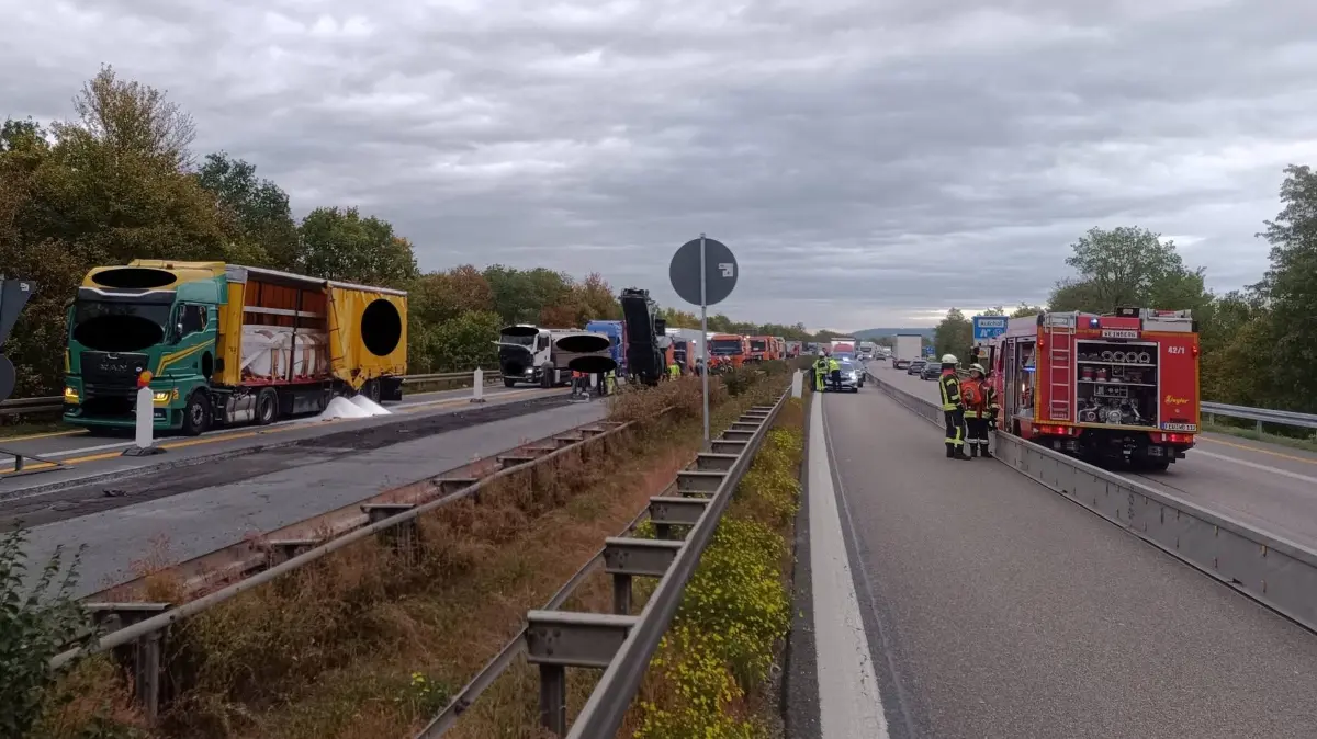 Nach dem Unfall kommt es zu erheblichen Verkehrsbehinderungen in Richtung Heilbronn.