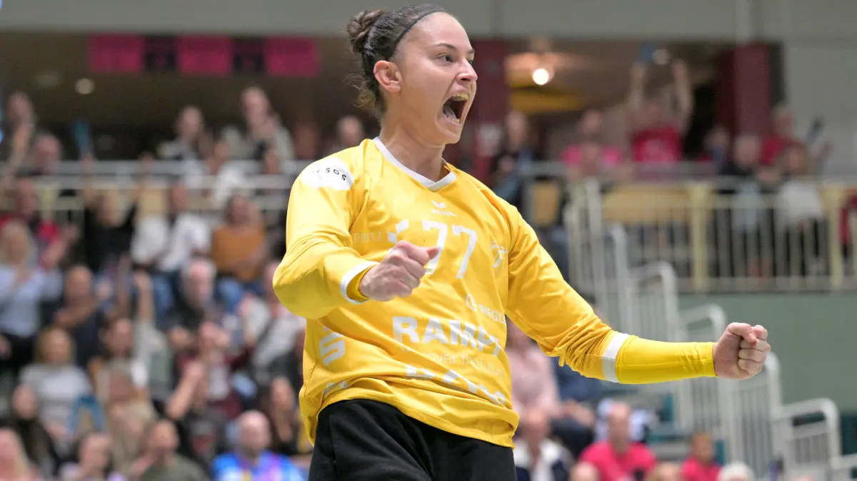 TusSies Metzingen vs. SCM Ramnicu Valcea, Handball, EHF, Europa Leauge Qualifikation Rueckspiel, Saison 2026/2027, 10.10.2026: Sara Suba (TusSies Metzingen, #77) im Tor Jubelt nach der Parade
TusSies Metzingen vs. SCM Ramnicu Valcea, Handball, EHF, Europa Leauge Qualifikation Rueckspiel, Saison 2026/2027, 10.10.2026
Foto: Eibner-Pressefoto/Tobias Baur