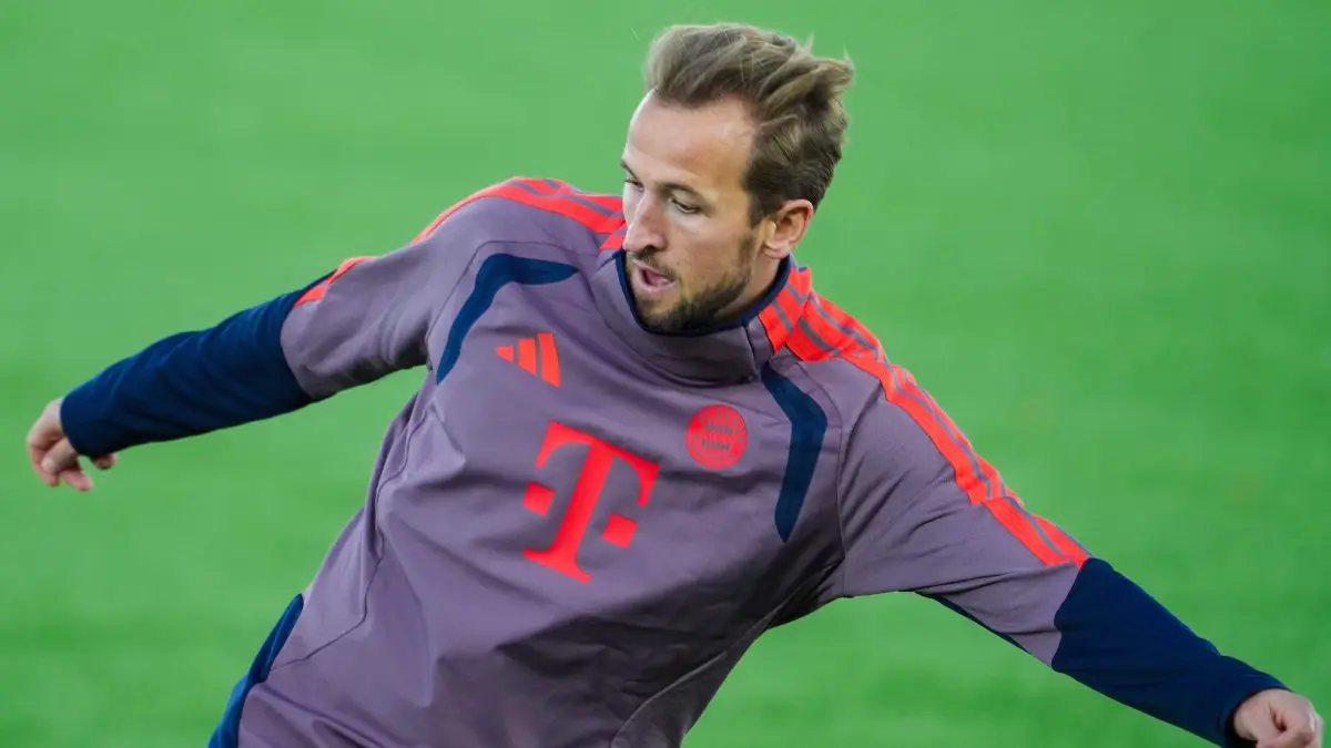 FBL-EUR-C1-VIKING-BAYERN MUNICH: Bayern Munich's English forward #09 Harry Kane takes part in the MD-1 teainning session on the eve of the UEFA Champions League match between Viking and FC Bayern Munich at Lyse Arena in Stavanger, Norway on October 12, 2026. (Photo by Lise Åserud / NTB / AFP) / Norway OUT