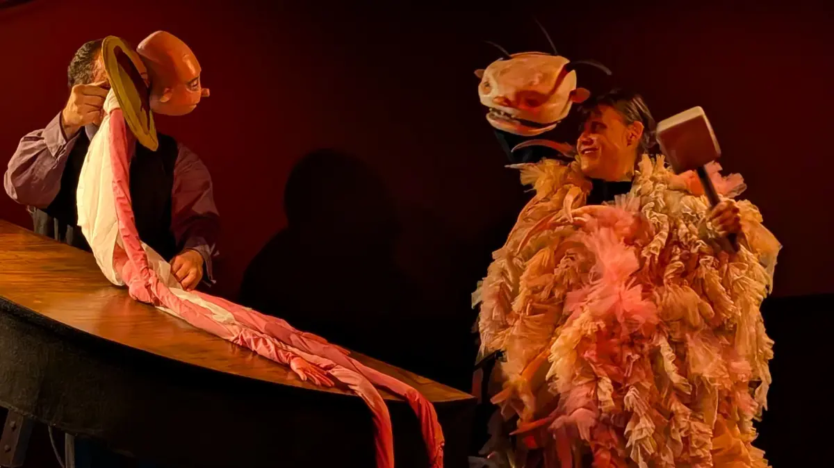 "Die Zeitmaschine - frei nach H.G.Wells" im Theater am Torbogen, Anne-Kathrin Klatt / Andreas Laufer