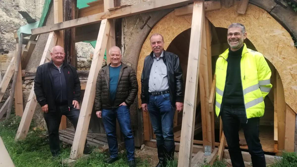 Gedeckter Keller Nürtinger Straße Metzingen historisches Baudenkmal Denkmal Otto Peet, Stefan Köhler, Rolf Bidlingmaier, Mike Schenk (von links)