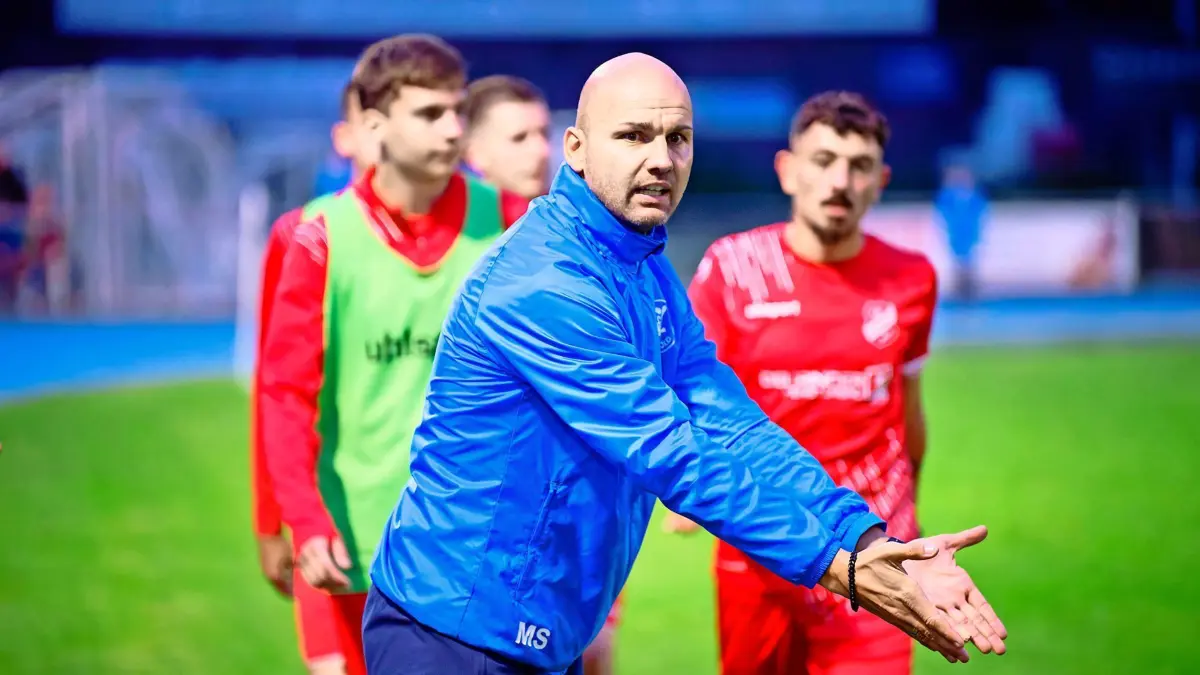 Trainer Marcel Schuon hat den VfL Nagold an der Spitze der Landesliga etabliert – doch für eine Meisterschaftsprognose ist es ihm noch zu früh.