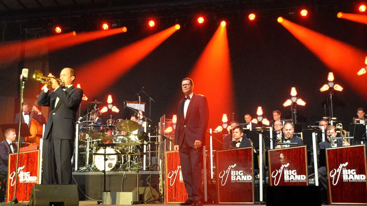 Big Band der Bundeswehr in Geislingen für die Emmi-Stiftung.