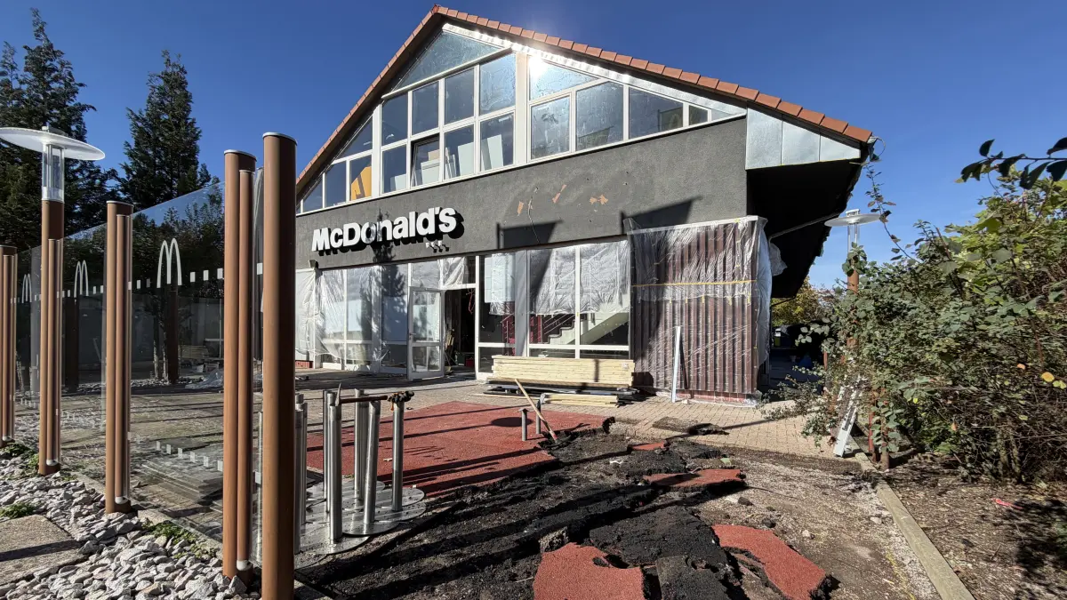 Die Umbauten des Restaurants umfassen den Innenbereich und den Außenbereich samt Terrasse und Spiel
