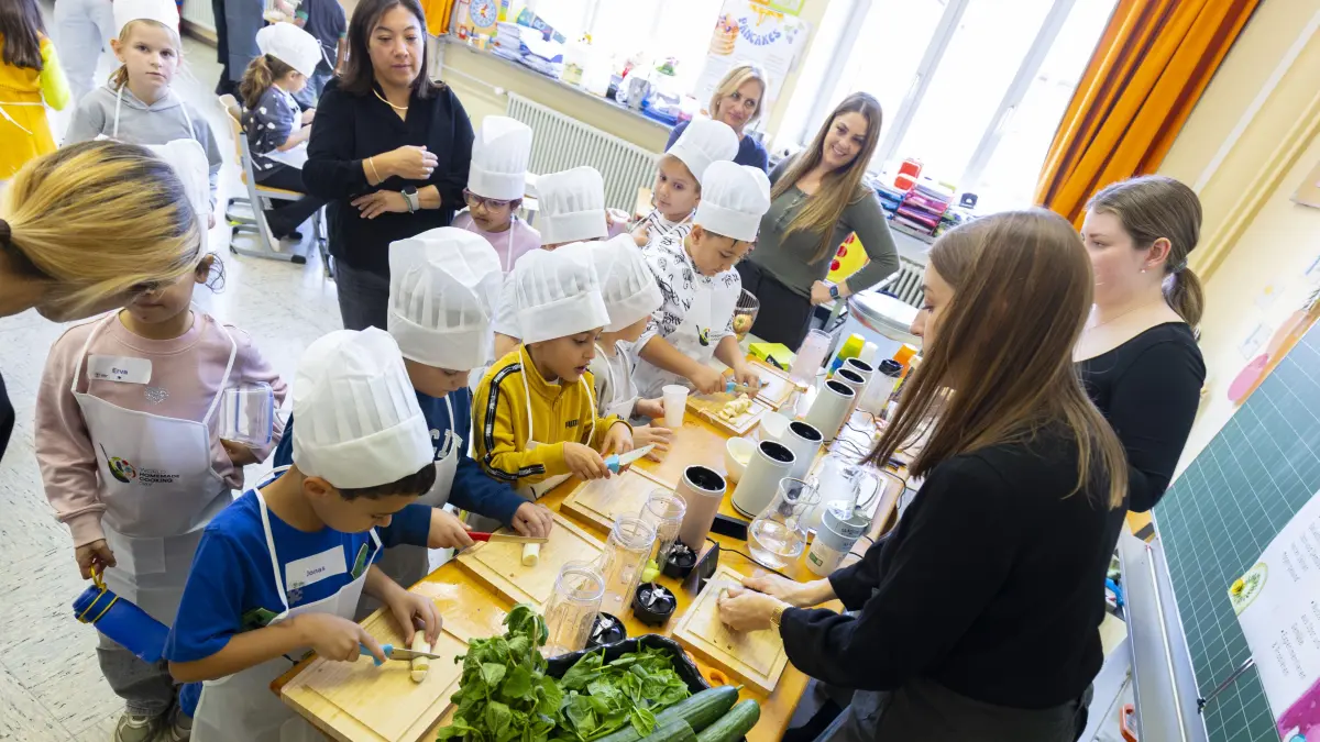 Aktion an der Uhlandschule Geislingen anlässlich des „World Homemade Cooking Day“ von der WMF