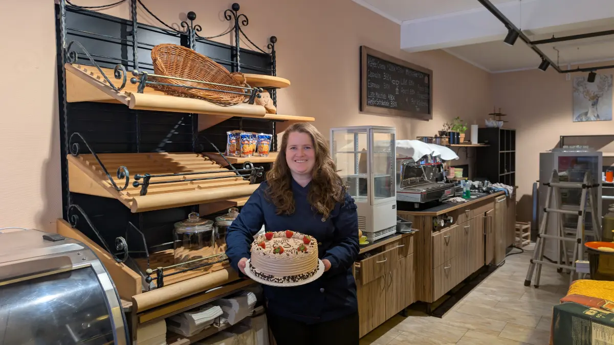 Bäckerin und Konditorin Jessica Fraser eröffnet nun in Unterelchingen ihr Café.