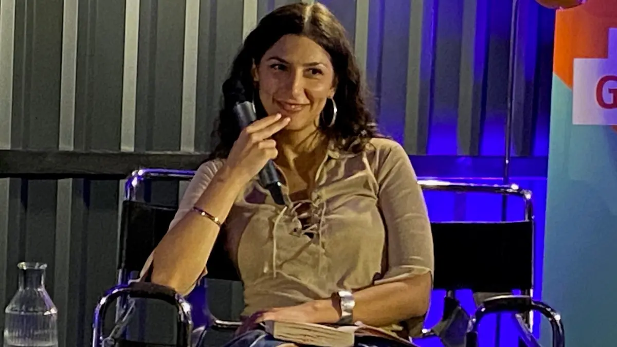Die Autorin Miriam Davoudvandi hat am eigenen Leib erfahren, was es heißt, in Deutschland arm zu sein.