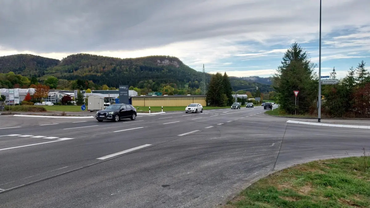Auch in Lautlingen ist der Verkehr zurück auf der B463