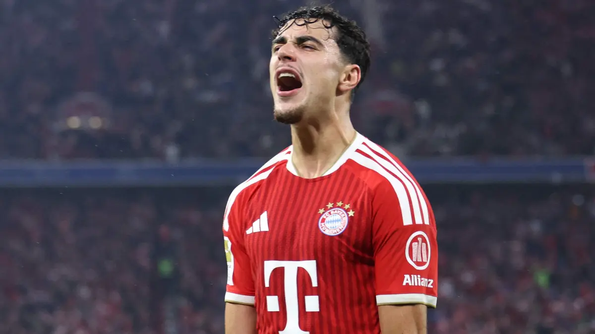 FBL-GER-BUNDESLIGA-BAYERN MUNICH-LEIPZIG: Bayern Munich's German midfielder #45 Aleksandar Pavlovic celebrates scoring the 2-0 goal during the German first division Bundesliga football match between FC Bayern Munich and RB Leipzig in Munich, southern Germany, on October 17, 2026. (Photo by Alexandra BEIER / AFP) / DFL REGULATIONS PROHIBIT ANY USE OF PHOTOGRAPHS AS IMAGE SEQUENCES AND/OR QUASI-VIDEO