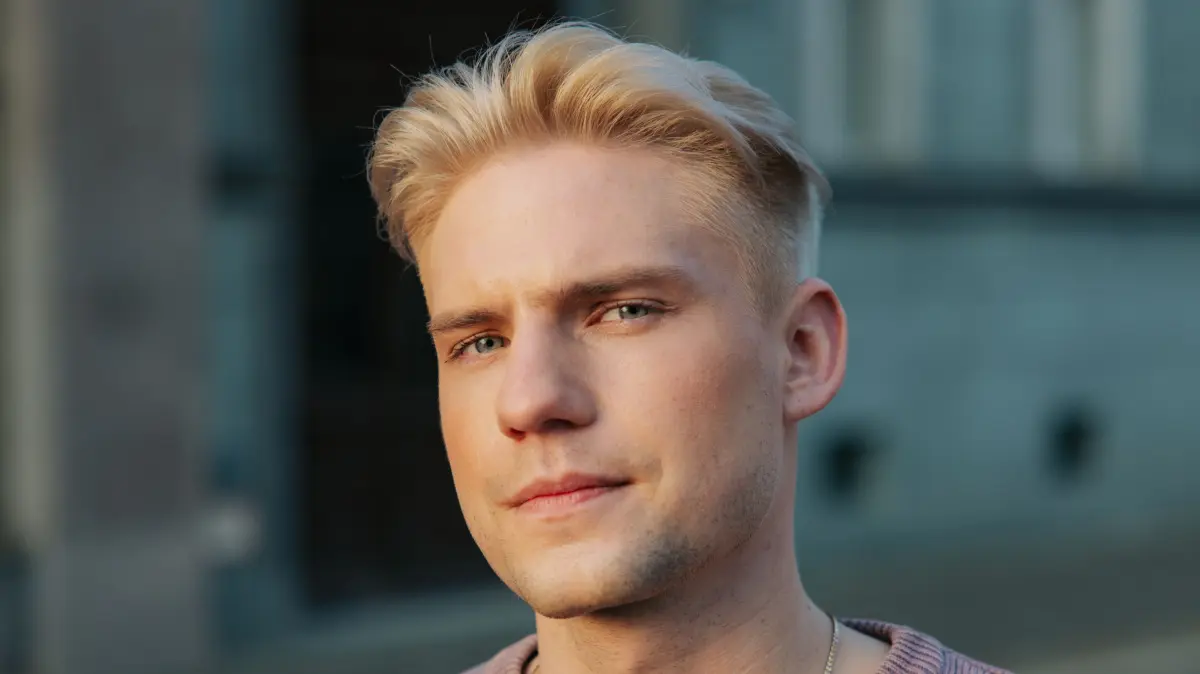 Lennart Borchert spielt bei GZSZ die Rolle Moritz Bode.