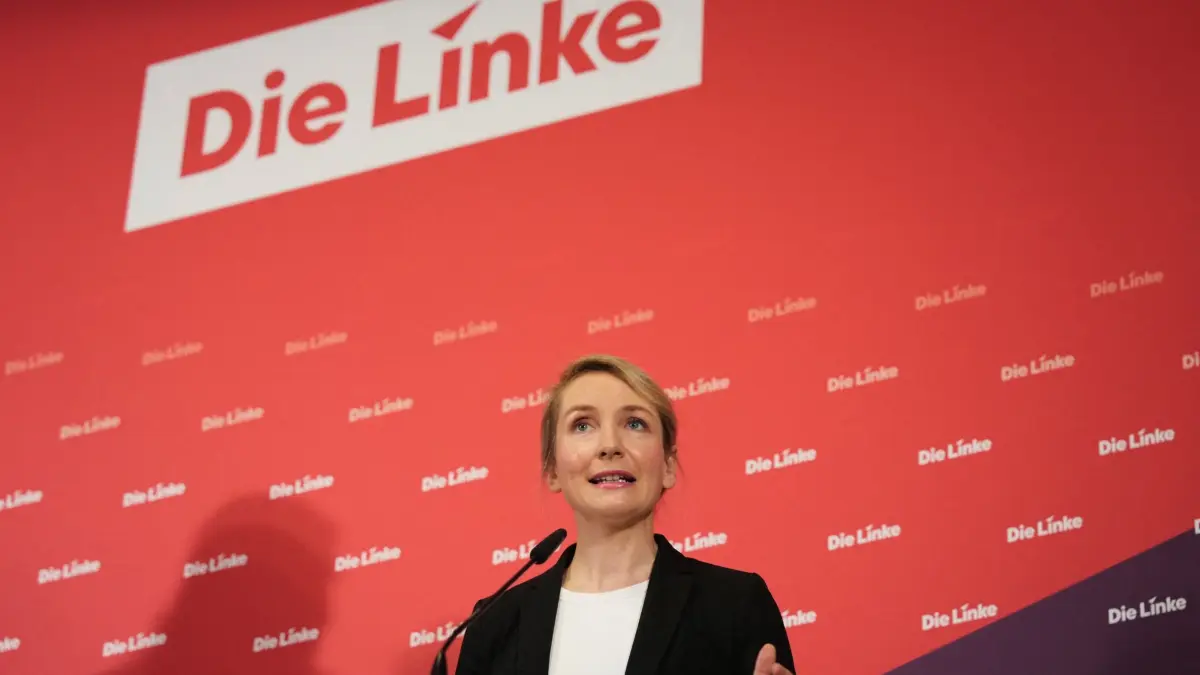 Gremiensitzungen und Statements der Bundesparteien - Die Linke: 19.10.2026, Berlin: Ines Schwerdtner, Parteivorsitzende der Partei Die Linke, gibt nach der Gremiensitzung ihrer Partei ein Pressestatement. Foto: Sven Kaeuler/dpa +++ dpa-Bildfunk +++