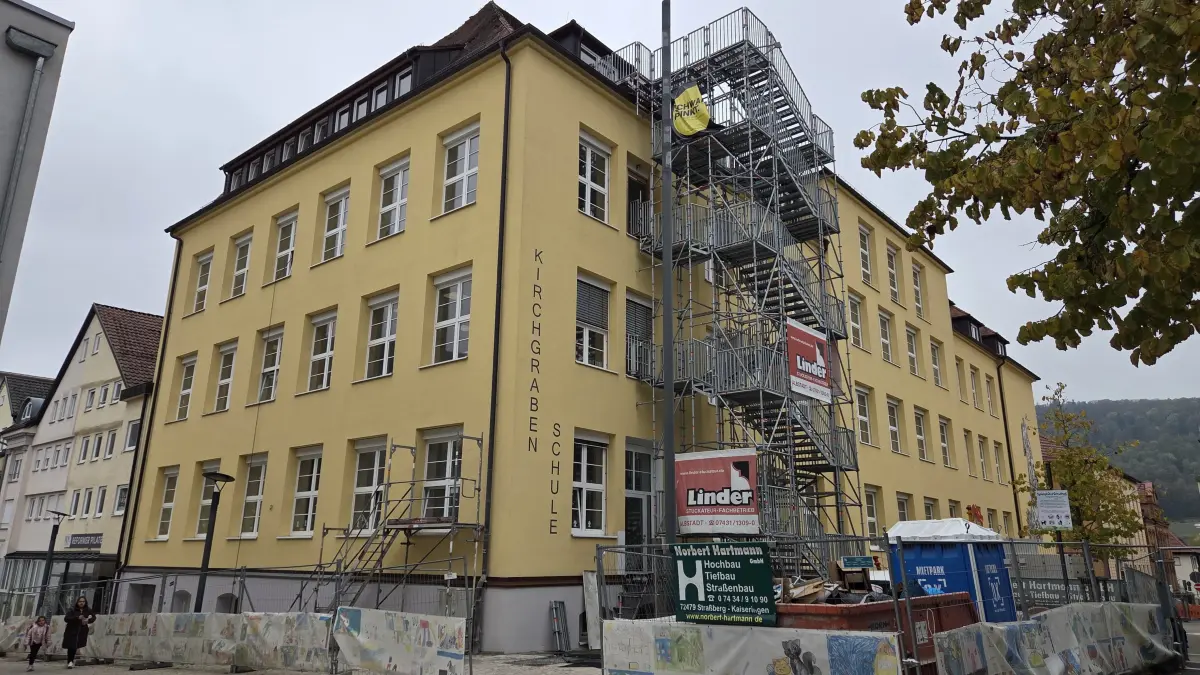 Noch stehen der zweite und dritte Teil des dritten Bauabschnitts aus. Dann ist die Sanierung der Kirchgrabenschule abgeschlossen.