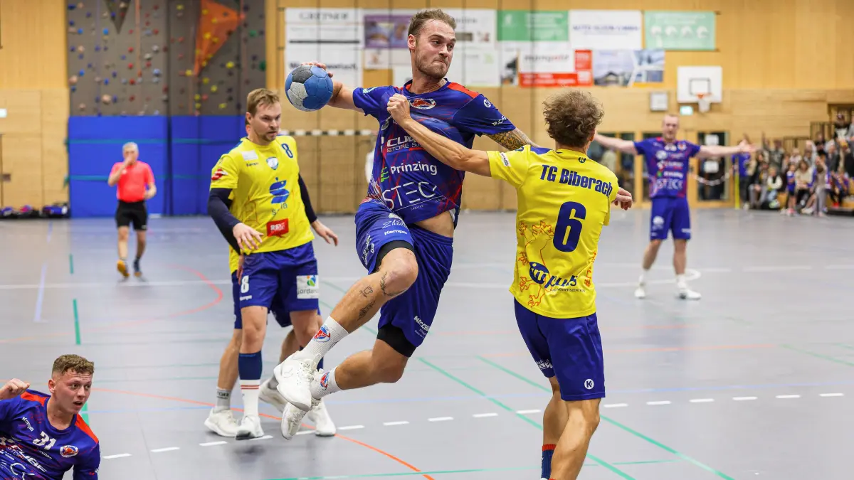 Handball Landesliga: Handball Landesliga; KuGiS Handball - TG Biberach;
Marvin Freichel (SG KuGi, #10);
18.10.2026; Bosig Hohensteinhalle; Gingen.
Foto: Thomas Madel