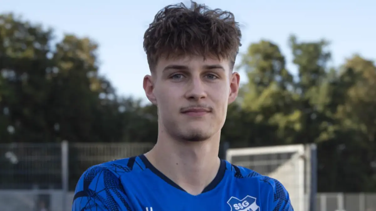 Philipp Wolff von der SSG Ulm 99 aus der Fußball-Landesliga.