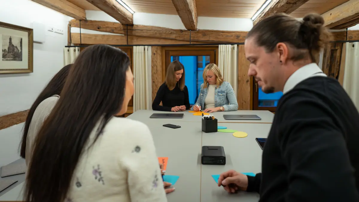 In der Akademie Nonnenhof verbindet sich jahrhundertealte Bausubstanz mit modernen Arbeits- und Shculungskonzepten.