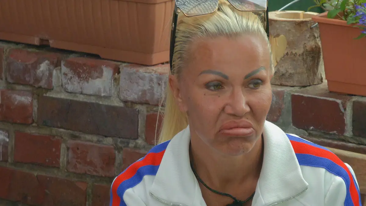 Ginger Costello-Wollersheim findet es auch nicht gut, dass das "Sommerhaus"-Wiedersehen nicht auf RTL läuft.