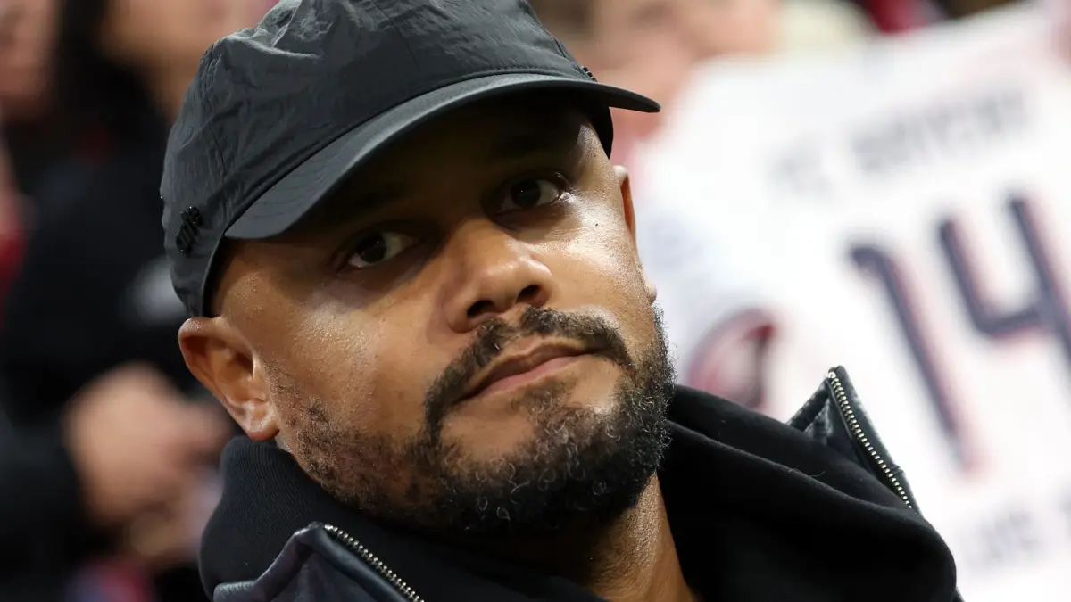 Vincent Kompany: Fußball, Männer: Bundesliga, FC Bayern München - RB Leipzig, 6. Spieltag, Allianz Arena, Trainer Vincent Kompany (Bayern München) vor dem Spiel. (zu dpa: «Wunderkind im Wartestand - FC Bayern hat «Geduld» mit Karl»)