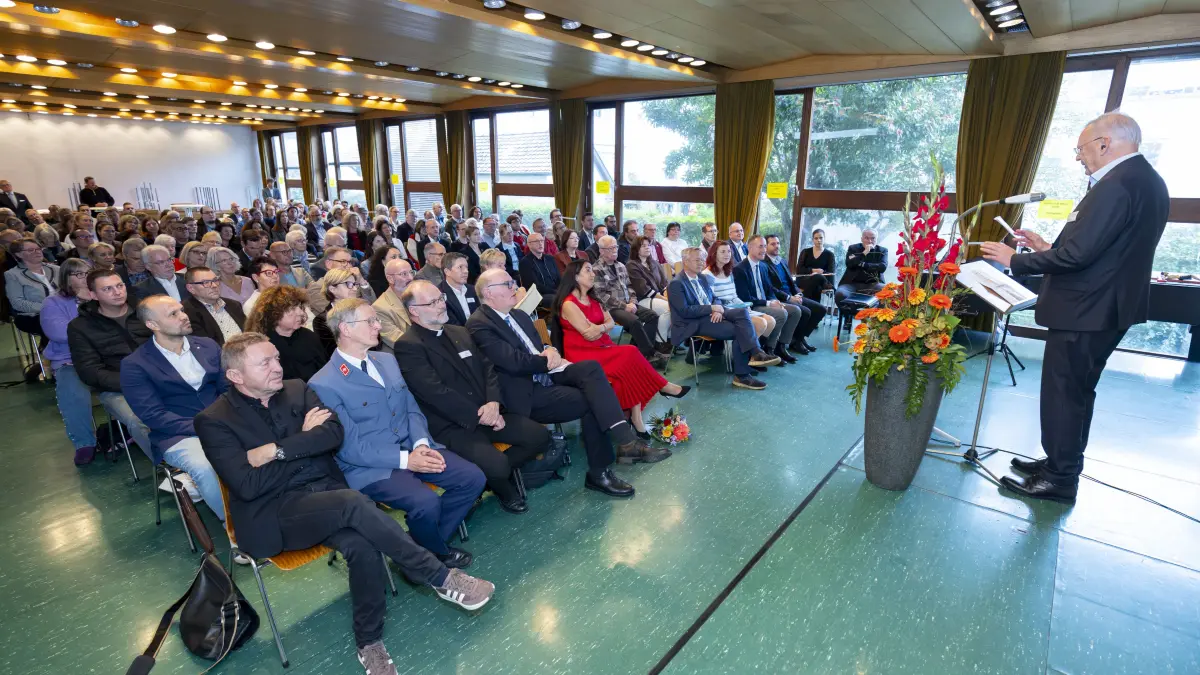 Hospiz Geislingen - Einweihung, Feierstunde im Gemeindesaal von St. Johannes Geislingen