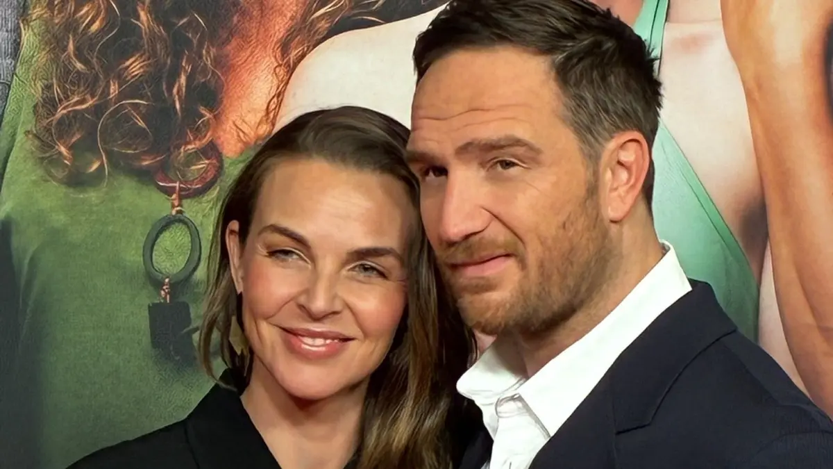 Frederick Lau kam gemeinsam mit seiner Frau Annika Lau zur Premiere.