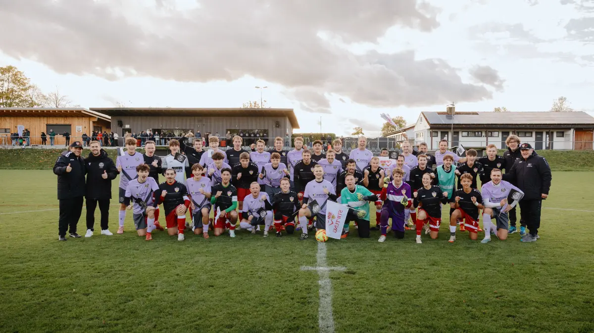 Fußball, Reportage: Das Unified-Team des VfB Stuttgart ist für ein Trainingslager zu Gast in Aufheim/Holzschwang. So gestaltet sich das Event für Inklusion