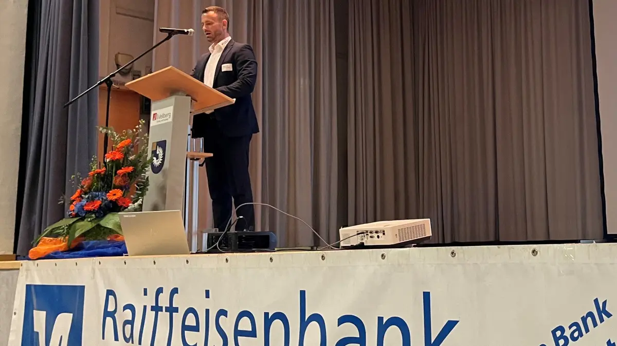 Präsentierte den Mitgliedern erfreuliche Zahlen: Raiba-Vorstand Jürgen Keil